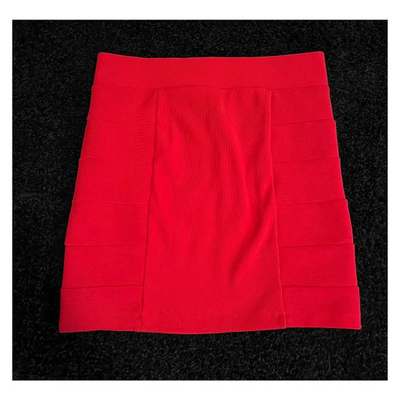 Divided (H&M) Cherry Red fitted Mini Skirt (Size 6) - Picture 2 of 5
